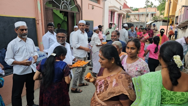 Humanity beyond religions: Muslims quenched the thirst of devotees by providing water during the temple festival.