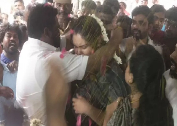 ரவுடி நாகேந்திரன் உடல் முன்னே  இளையமகன் அஜித் திருமணம்