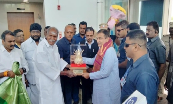 புதுச்சேரியில் ரூ. 436 கோடியில் உயர்மட்ட மேம்பால கட்டுமான பணிகளுக்கு மத்திய அமைச்சர் நிதின் கட்காரி அடிக்கல் நாட்டினார்