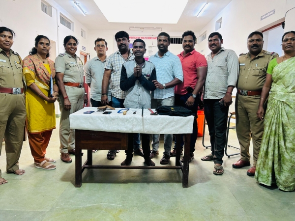 In Coimbatore, a man from Assam who tried to rob a jewelry shop by cutting through a window was arrested; jewelry worth ₹5 crore was saved — the police captured the culprit using CCTV footage