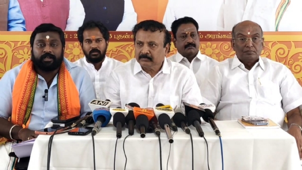 In the Peelamedu area of Coimbatore, the BJP State General Secretary Ramasrinivasan and the State President of the Youth Wing, S. G. Surya, met with journalists at the party office.