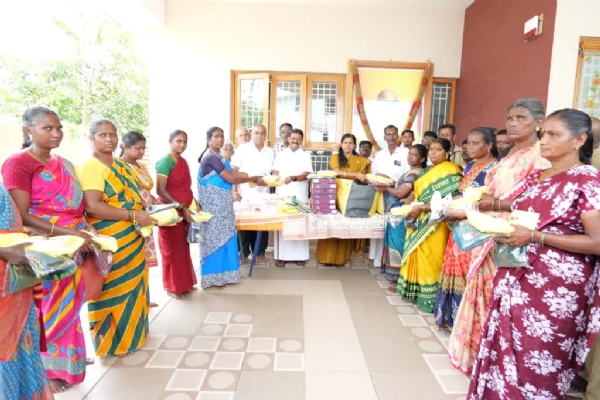 On the occasion of the Diwali festival, DMK resolution committee secretary N. Karthik distributed sweets and new clothes to DMK functionaries and sanitation workers.