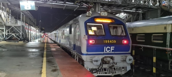 கோவை - திண்டுக்கல் இடையே முன்பதிவில்லா சிறப்பு ரெயில் இயக்கம்