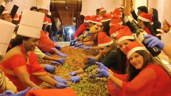 In Coimbatore, more than 50 modern women took part in a cake-mixing ceremony held at The Residency star hotel ahead of the Christmas festival.
