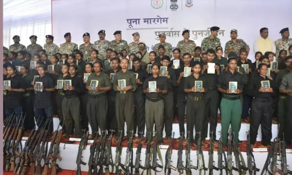 சத்தீஷ்காரில் 210 நக்சலைட்டுகள் சரண் அடைந்ததற்கு முதல்-மந்திரி வரவேற்பு