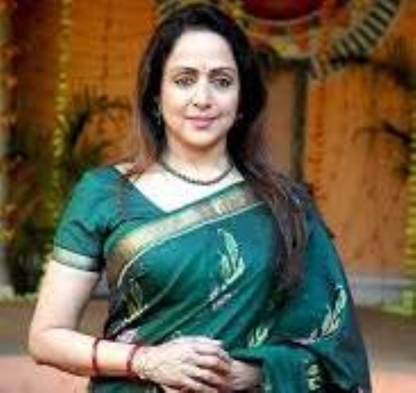 விரைவில் நீதிபதி அஜய் ரஸ்தோகி குழுவை சந்தித்து கரூரில் பா.ஜ.,  சேகரித்த விபரங்களை சமர்ப்பிக்க உள்ள ஹேமமாலினி.