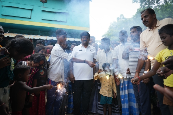 அமைச்சர்