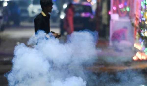 தீபாவளி கொண்டாட்டத்தின் எதிரொலியாக டெல்லியில் காற்று மாசு 15 மடங்கு உயர்வு -  மத்திய மாசு கட்டுப்பாட்டு வாரியம் தகவல்