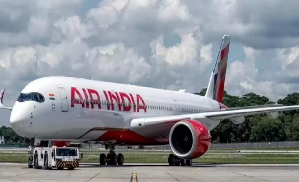 அமெரிக்கா சென்ற ஏர் இந்தியா விமானத்தில் திடீர் தொழில்நுட்ப கோளாறு