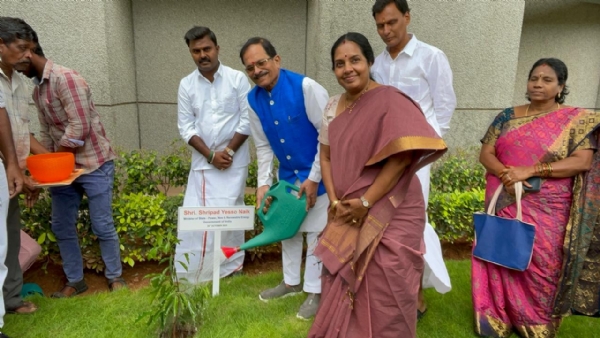 In Coimbatore, Union Minister of State Shripad Yesso Naik distributed appointment letters to 51 people during the Rozgar Mela (employment fair). In Coimbatore, Union Minister of State Shripad Yesso Naik distributed appointment letters to 51 people during the Rozgar Mela (employment fair).