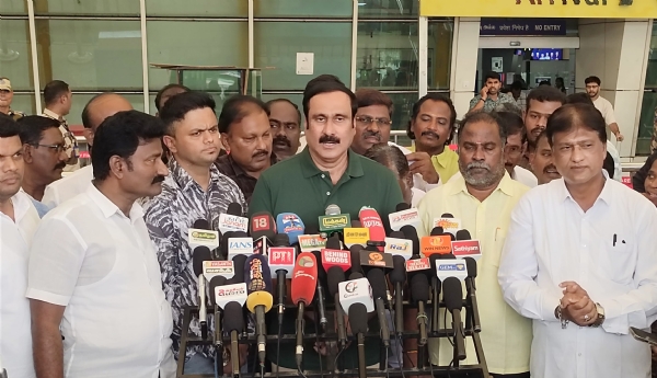 PMK leader Anbumani Ramadoss has strongly demanded a CBI inquiry into the mineral resource theft taking place in the southern districts. At Coimbatore airport, he accused the DMK government of doing nothing clean, saying that instead of buying paddy, it has invested only in lies in Tamil Nadu PMK leader Anbumani Ramadoss has strongly demanded a CBI inquiry into the mineral resource theft taking place in the southern districts. At Coimbatore airport, he accused the DMK government of doing nothing clean, saying that instead of buying paddy, it has invested only in lies in Tamil Nadu