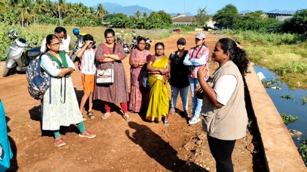 Researchers explained and discussed studies related to water bodies, water management, and birds with women and children — this awareness program was conducted at a pond in Coimbatore by the Salim Ali Centre for Ornithology and Natural History, an institute under the Central Government. Researchers explained and discussed studies related to water bodies, water management, and birds with women and children — this awareness program was conducted at a pond in Coimbatore by the Salim Ali Centre for Ornithology and Natural History, an institute under the Central Government.