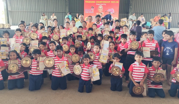In the state-level yoga competition held in Coimbatore, school students impressed by performing difficult yoga postures In the state-level yoga competition held in Coimbatore, school students impressed by performing difficult yoga postures