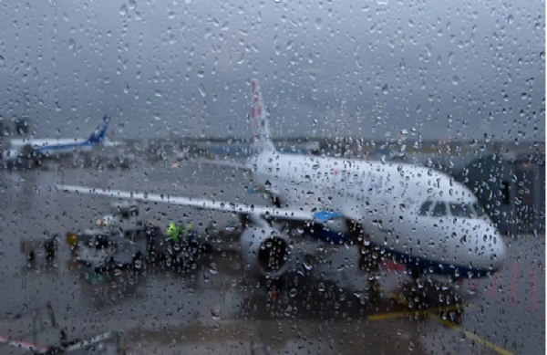 மோன்தா புயல் எச்சரிக்கை - சென்னைக்கு வரும் விமானங்கள் இன்று ரத்து மோன்தா புயல் எச்சரிக்கை - சென்னைக்கு வரும் விமானங்கள் இன்று ரத்து