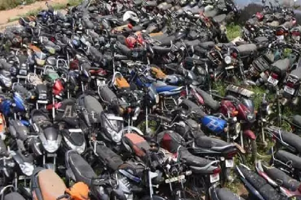 பயன்படுத்தப்பட்டு கழிவு செய்யப்பட்ட 40 வாகனங்களுக்கு வரும் 11ஆம் தேதி பொது ஏலம் - தூத்துக்குடி மாவட்ட காவல்துறை அறிவிப்பு