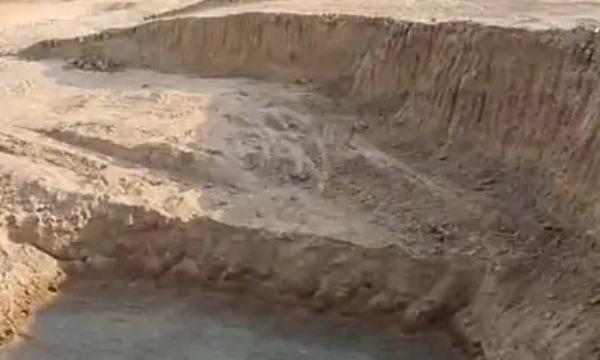 Congress submits a representation to the Collector regarding illegal soil mining in Gauchar land in Upardal village of Sanand Congress submits a representation to the Collector regarding illegal soil mining in Gauchar land in Upardal village of Sanand