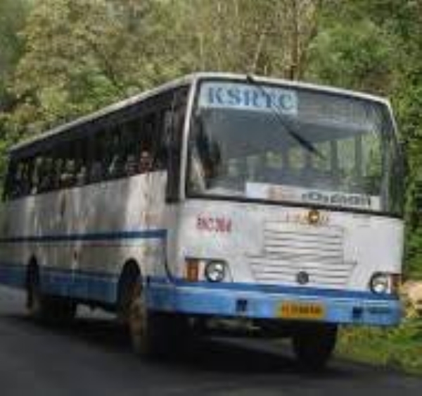 சபரிமலையில் மகரவிளக்கு சீசனை முன்னிட்டு கேரள அரசு போக்குவரத்து கழகத்தின் 500 சிறப்பு பஸ்கள் இயக்கம் சபரிமலையில் மகரவிளக்கு சீசனை முன்னிட்டு கேரள அரசு போக்குவரத்து கழகத்தின் 500 சிறப்பு பஸ்கள் இயக்கம்