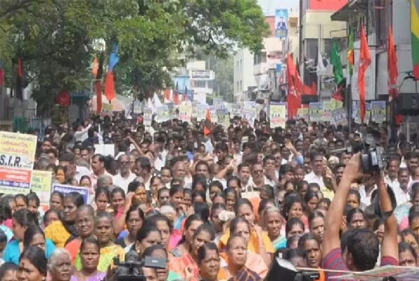 வாக்காளர் பட்டியல் தீவிர திருத்திற்கு எதிராக தி.மு.க. கூட்டணிக்கட்சிகள் ஆர்ப்பாட்டம் வாக்காளர் பட்டியல் தீவிர திருத்திற்கு எதிராக தி.மு.க. கூட்டணிக்கட்சிகள் ஆர்ப்பாட்டம்