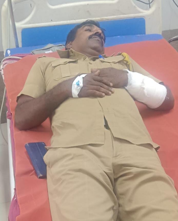 காவலர் காவலர்