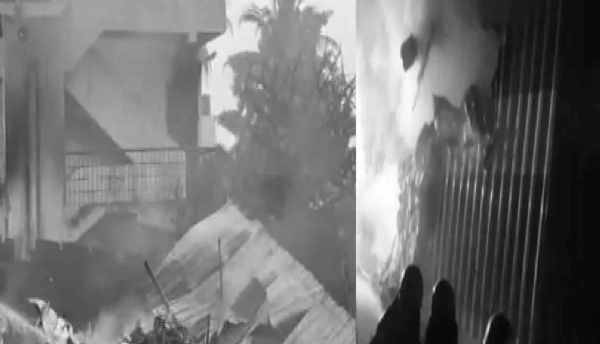 பழைய பொருட்களை வாங்கி விற்பனை செய்யும் கடையில் திடீர் தீ விபத்து பழைய பொருட்களை வாங்கி விற்பனை செய்யும் கடையில் திடீர் தீ விபத்து