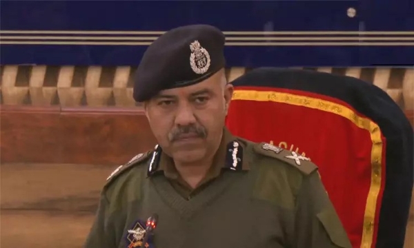 ஜம்மு காஷ்மீரில் நடந்தது தற்செயலான வெடி விபத்துதான் - போலீசார் விளக்கம் ஜம்மு காஷ்மீரில் நடந்தது தற்செயலான வெடி விபத்துதான் - போலீசார் விளக்கம்