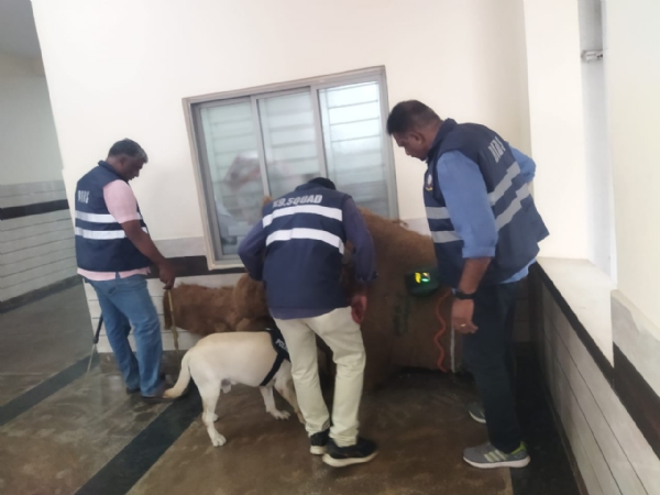 Bomb threat at Coimbatore District Collector’s Office for the 9th time: Police conduct intensive search. Bomb threat at Coimbatore District Collector’s Office for the 9th time: Police conduct intensive search.