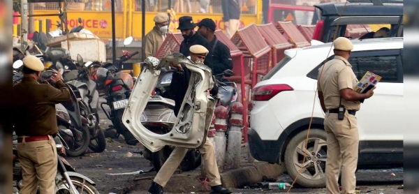 டெல்லி கார் குண்டு வெடிப்பு வழக்கில் அல் பலா பல்கலைக்கழகத்தின் 2 மருத்துவர்கள் உட்பட 3 பேரிடம் போலீஸார் தீவிர விசாரணை டெல்லி கார் குண்டு வெடிப்பு வழக்கில் அல் பலா பல்கலைக்கழகத்தின் 2 மருத்துவர்கள் உட்பட 3 பேரிடம் போலீஸார் தீவிர விசாரணை