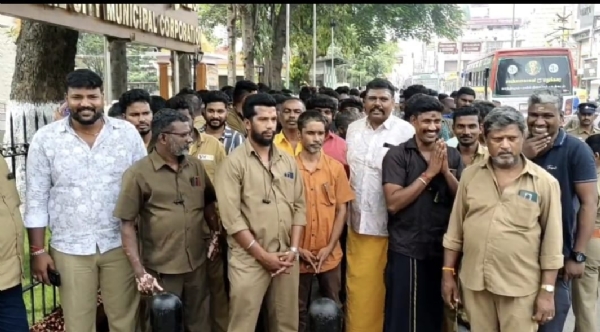Protesting the dismissal of Coimbatore Corporation sanitation vehicle drivers, their fellow drivers have launched a sit-in protest. Protesting the dismissal of Coimbatore Corporation sanitation vehicle drivers, their fellow drivers have launched a sit-in protest.