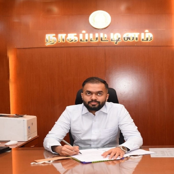 கனமழை காரணமாக இன்று நாகையில் பள்ளிகளுக்கு மட்டும் விடுமுறை - மாவட்ட ஆட்சியர் உத்தரவு கனமழை காரணமாக இன்று நாகையில் பள்ளிகளுக்கு மட்டும் விடுமுறை - மாவட்ட ஆட்சியர் உத்தரவு