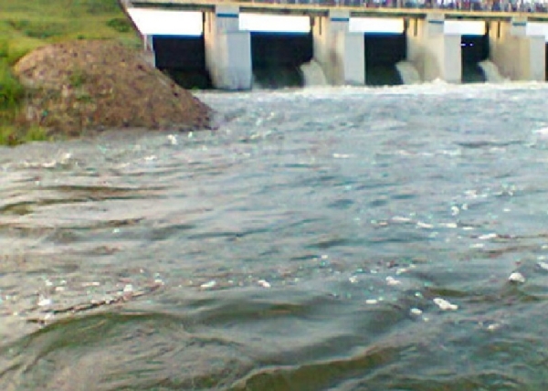 செம்பரம்பாக்கம் ஏரியில் உபரி நீர் வெளியேற்றம் 1,200 கனஅடியாக உயர்வு - கரையோர மக்களுக்கு எச்சரிக்கை செம்பரம்பாக்கம் ஏரியில் உபரி நீர் வெளியேற்றம் 1,200 கனஅடியாக உயர்வு - கரையோர மக்களுக்கு எச்சரிக்கை