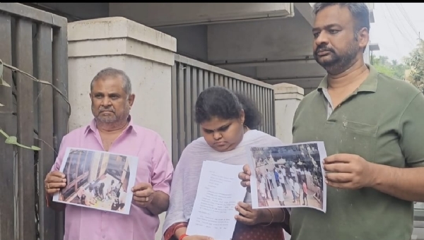 Family members who took money for a round: A gang threatened claiming to be known to the minister to seize land - Commotion at Coimbatore Superintendent of Police office along with CCTV footage complaint. Family members who took money for a round: A gang threatened claiming to be known to the minister to seize land - Commotion at Coimbatore Superintendent of Police office along with CCTV footage complaint.