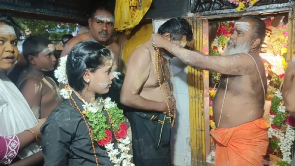 ஐயப்ப பக்தர்கள் ஐயப்ப பக்தர்கள்