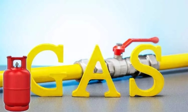 2026-ம் ஆண்டில் அமெரிக்காவில் இருந்து சமையல் எரிவாயு இறக்குமதி  செய்ய இந்திய எண்ணெய் நிறுவனங்கள் ஓர் ஆண்டு ஒப்பந்தம் - வர்த்தகத்துறை செயலாளர் தகவல்