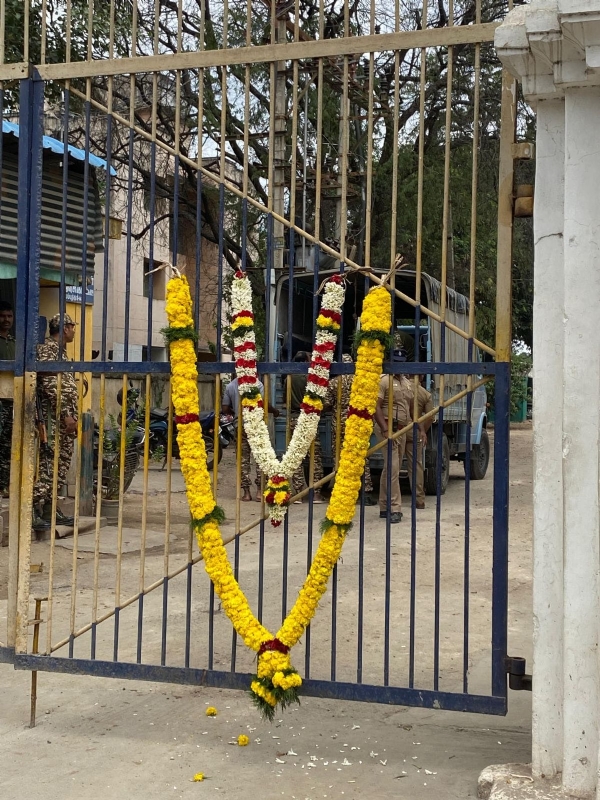 Va. U. Si. Memorial Day: Permission was denied to pay tribute at the cell inside Coimbatore Central Prison. The Naam Tamilar Katchi members created a stir by garlanding the prison gate and raising slogans in protest. Va. U. Si. Memorial Day: Permission was denied to pay tribute at the cell inside Coimbatore Central Prison. The Naam Tamilar Katchi members created a stir by garlanding the prison gate and raising slogans in protest.