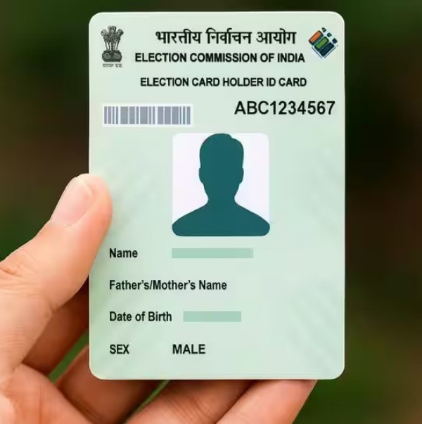 உங்கள் கைகளில் இருக்கும் மொபைல் மூலம் வாக்காளர் அடையாள அட்டைக்கு விண்ணப்பிப்பது எப்படி? உங்கள் கைகளில் இருக்கும் மொபைல் மூலம் வாக்காளர் அடையாள அட்டைக்கு விண்ணப்பிப்பது எப்படி?