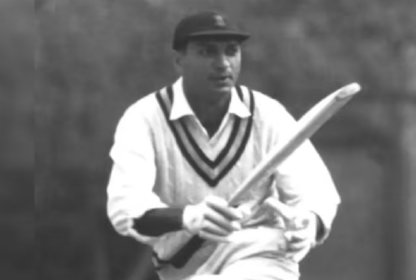 நவம்பர் 20 ஆம் தேதி: பாலி உமரீகர் நே பனாயா பாரதிய கிரிகெட் दोहरा शतक