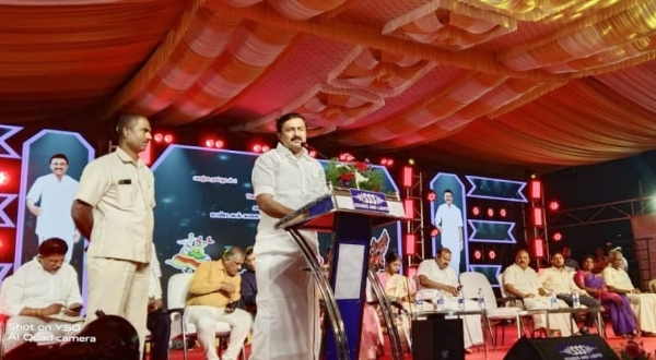 The two-day “Coimbatore Sangamam - Namathu Ooru Thiruvizha” is being held at VOC Grounds in Coimbatore. Tamil Development Minister Saminathan inaugurated the festival today and witnessed the cultural programs.