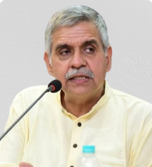 பாஜவையும், பிரதமரையும் புகழ்ந்து பேசும்  எம்பி சசி தரூர் ஏன் காங்கிரஸில் இருக்க வேண்டும் -  காங்கிரஸ் மூத்த தலைவர்களில் ஒருவரான சந்தீப் தீக்ஷித் கேள்வி