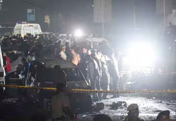 டில்லி தற்கொலைப்படை தாக்குதல் சம்பவம் தொடர்பாக ஹரியானாவில் உள்ள முக்கிய உரக்கடைகளில் கடந்த 3 ஆண்டு கால விற்பனை குறித்த விசாரணை தீவிரம்