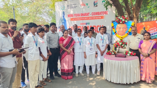 The Unity March organized by the Mera Yuva Bharat (My Bharat) office in Coimbatore was held today at the Racecourse area to commemorate the 150th birth anniversary of Sardar Vallabhbhai Patel, also known as the Iron Man. This