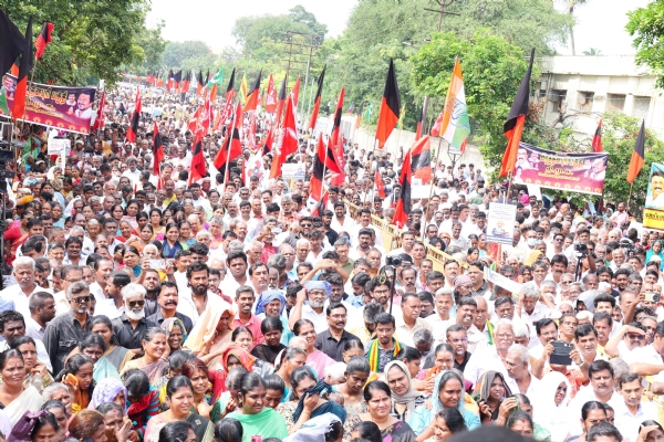 A protest was held in Coimbatore under the leadership of former minister Senthil Balaji, condemning the rejection of the Coimbatore–Madurai metro project.