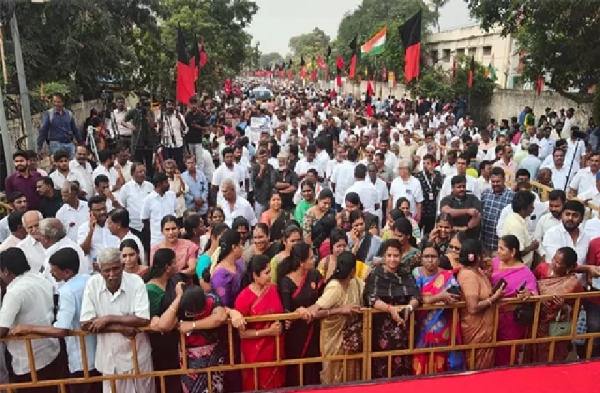 மெட்ரோ ரெயில் திட்ட நிராகரிப்பை கண்டித்து கோவையில் மதச்சார்பற்ற முற்போக்கு கூட்டணி கட்சியினர் ஆர்ப்பாட்டம் மெட்ரோ ரெயில் திட்ட நிராகரிப்பை கண்டித்து கோவையில் மதச்சார்பற்ற முற்போக்கு கூட்டணி கட்சியினர் ஆர்ப்பாட்டம்