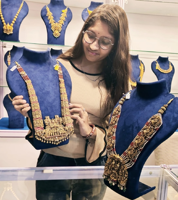 The Asia Jewels Exhibition 2025 began today in Coimbatore.