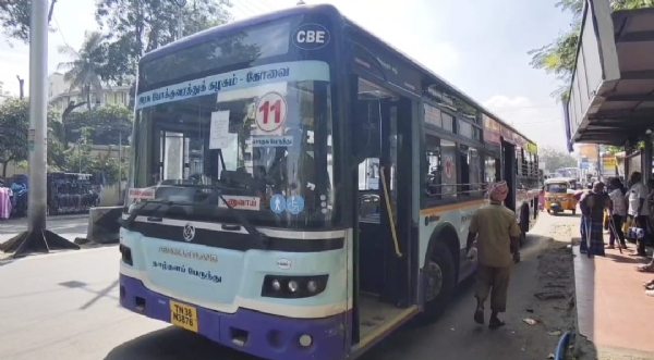Court staff seized the route number 11 bus going to Kanuvai from Coimbatore Railway Station.