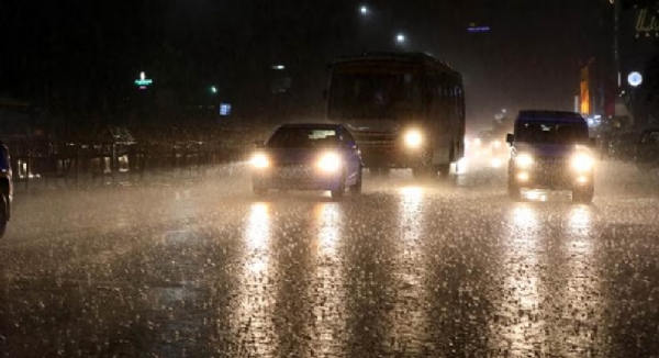 கன்னியாகுமரி, திருநெல்வேலி உள்ளிட்ட  11 மாவட்டங்களில் இன்று கனமழைக்கு வாய்ப்பு - வானிலை ஆய்வு மையம் எச்சரிக்கை