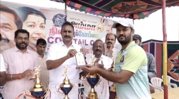 In Coimbatore, former minister and AIADMK headquarters secretary S. P. Velumani inaugurated a grand cricket tournament and energized the event by playing cricket with the players. In Coimbatore, former minister and AIADMK headquarters secretary S. P. Velumani inaugurated a grand cricket tournament and energized the event by playing cricket with the players.