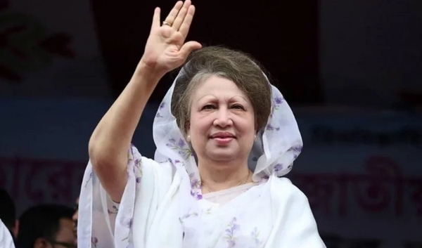 வங்காளதேச முன்னாள் பிரதமர் பேகம் கலீதா ஜியா மருத்துவமனையில் அனுமதி - விரைவில் குணமடைய பிரார்த்தனை செய்யுமாறு நாட்டு மக்களிடம் வேண்டுகோள் வங்காளதேச முன்னாள் பிரதமர் பேகம் கலீதா ஜியா மருத்துவமனையில் அனுமதி - விரைவில் குணமடைய பிரார்த்தனை செய்யுமாறு நாட்டு மக்களிடம் வேண்டுகோள்