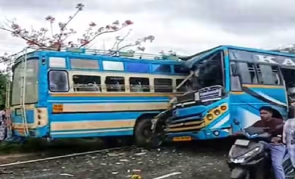 தென்காசி மாவட்டத்தில் இரு பேருந்துகள் நேருக்கு நேர் மோதி விபத்து - 8 பேர் பலி, 20க்கும் மேற்பட்டோர் படுகாயம்