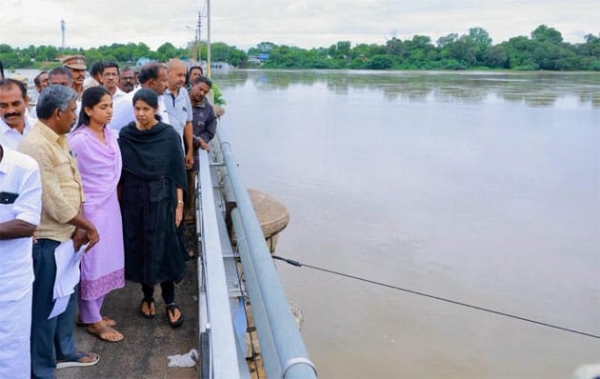 கனிமொழி