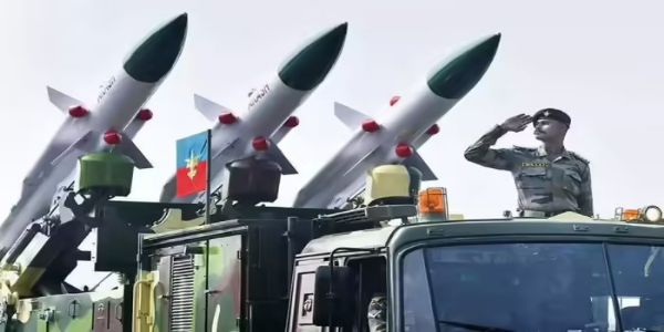 நீண்டகால முதலீட்டிற்கு வாங்கப் பரிந்துரைக்கப்படும் டிஃபென்ஸ் பங்குகள்